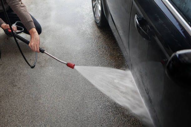 Best Commercial Pressure Washing  in Breezy Point, MN